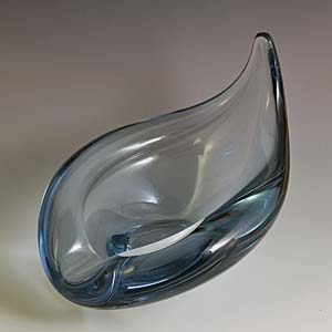 holmegaard per lutken art glass ashtray of elongated bowl