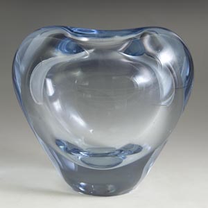 per lutken for holmegaard, menuet heart vase marked 19pl60 from 1960