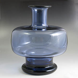 holmegaard sapphire safir vase 18159 designed by per lutken 1955