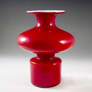 holmegaard red carnaby bulge vase
