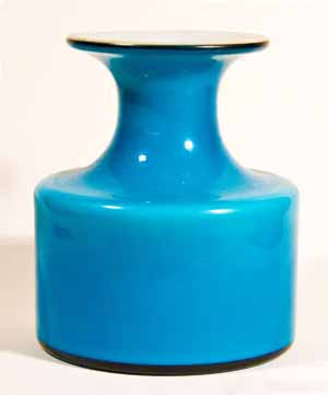 holmegaard blue carnaby vase designed by Per Lutken
