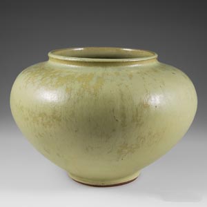unknown manufacturer light green oblate vase