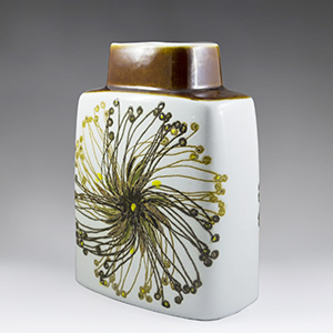 Royal Copenhagen Pillow vase designed by Ellen Malmer  635 over 3121
