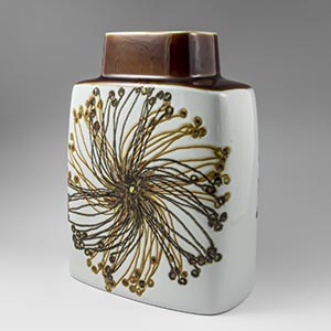 Royal Copenhage Baca n pillow vase designed by Ellen Malmer 535 over 3121