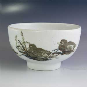 royal copenhagen diana series designed by nils thorsson medium bowl with a duckling motif